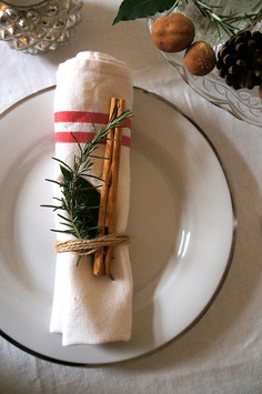 CHRISTMAS TABLESCAPES